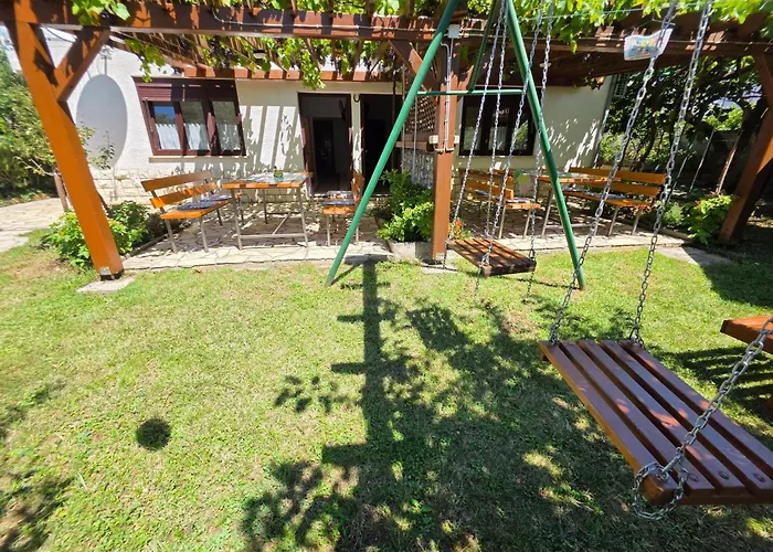In Mit Grill- Terrasse Und Garten By Interhome Apartmán
