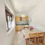 In Mit Grill- Terrasse Und Garten By Interhome * Novi Vinodolski