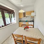 In Mit Grill- Terrasse Und Garten By Interhome * Novi Vinodolski