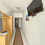 Apartament In Mit Grill- Terrasse Und Garten By Interhome *