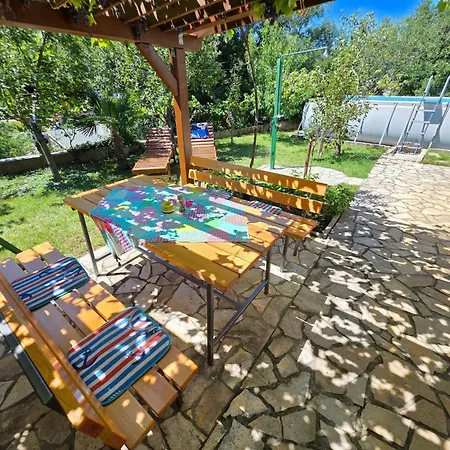 Apartment In Mit Grill- Terrasse Und Garten By Interhome Novi Vinodolski