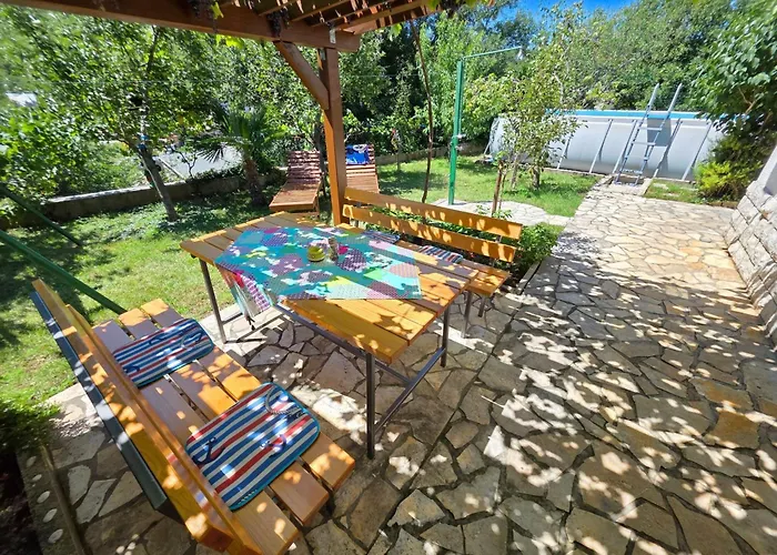 Apartment In Mit Grill- Terrasse Und Garten By Interhome Novi Vinodolski